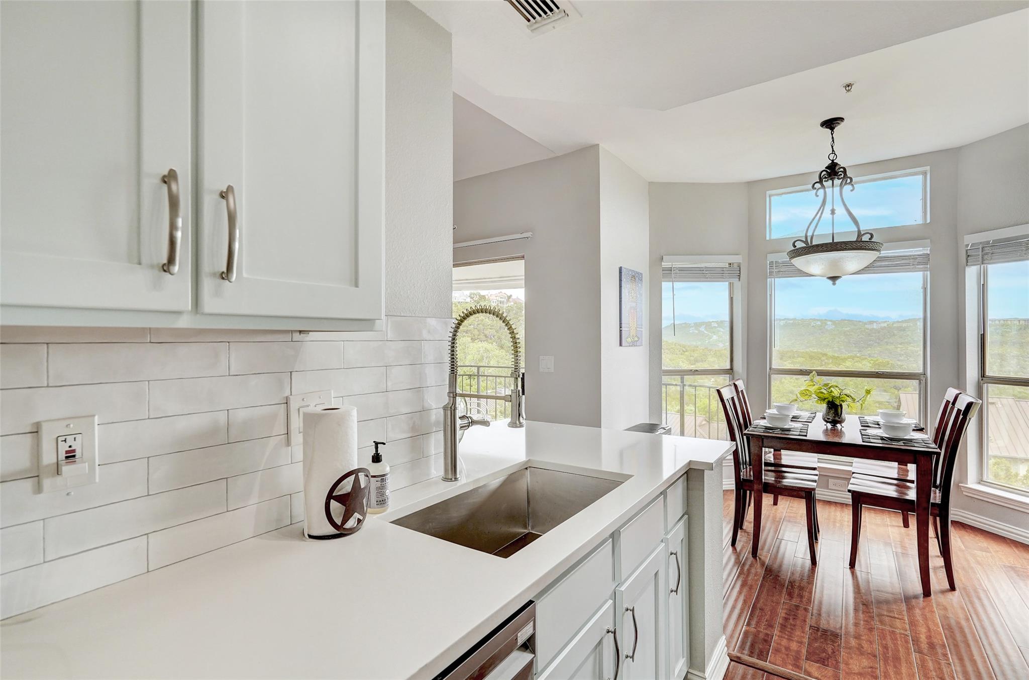 6000 Shepherd Mountain CV # 1917