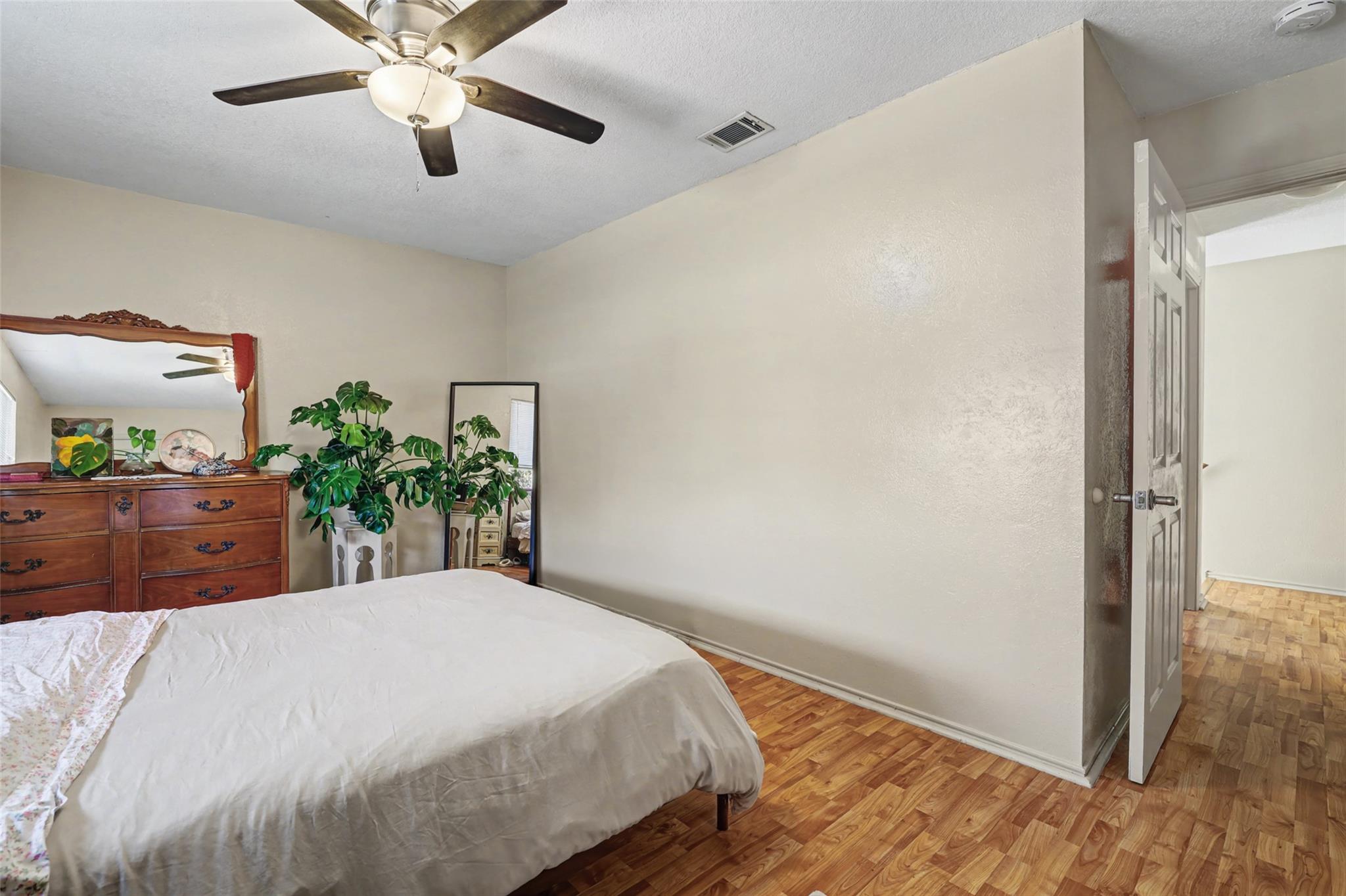 8806 Springmail Units A and B CIR