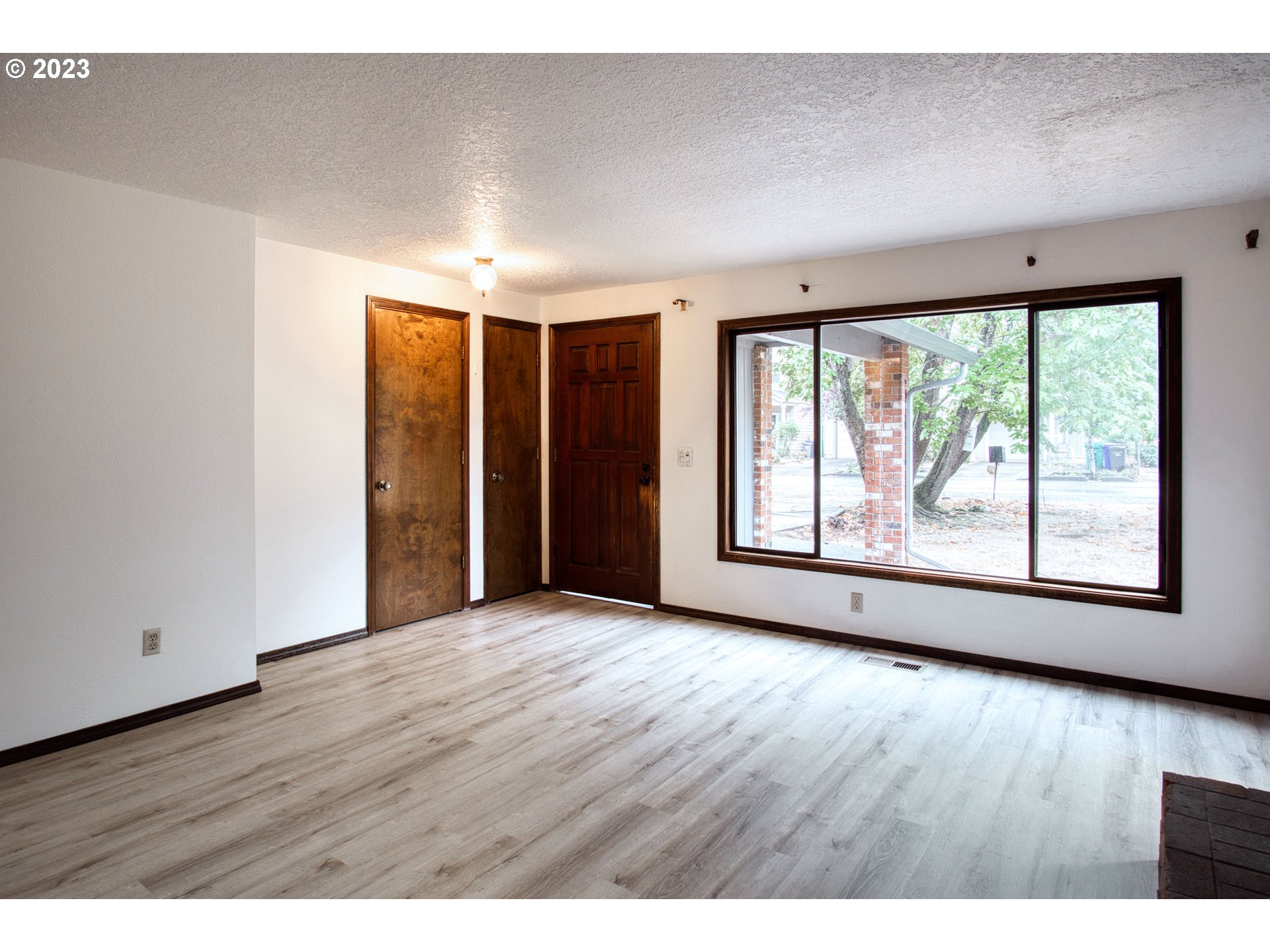 415 NE 136TH AVE