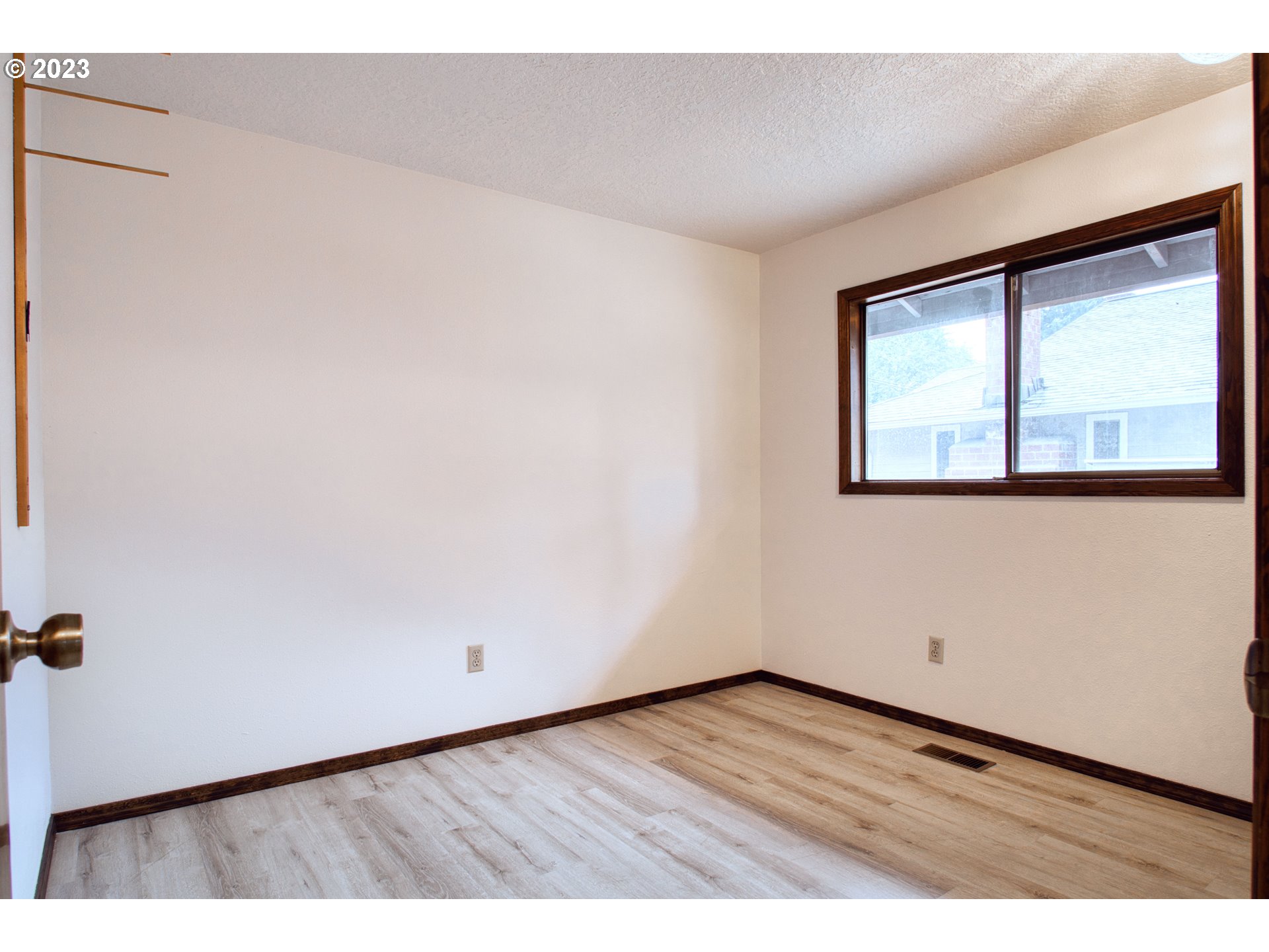 415 NE 136TH AVE