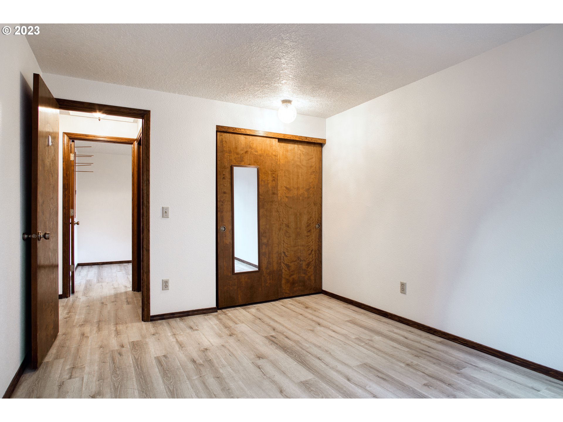 415 NE 136TH AVE