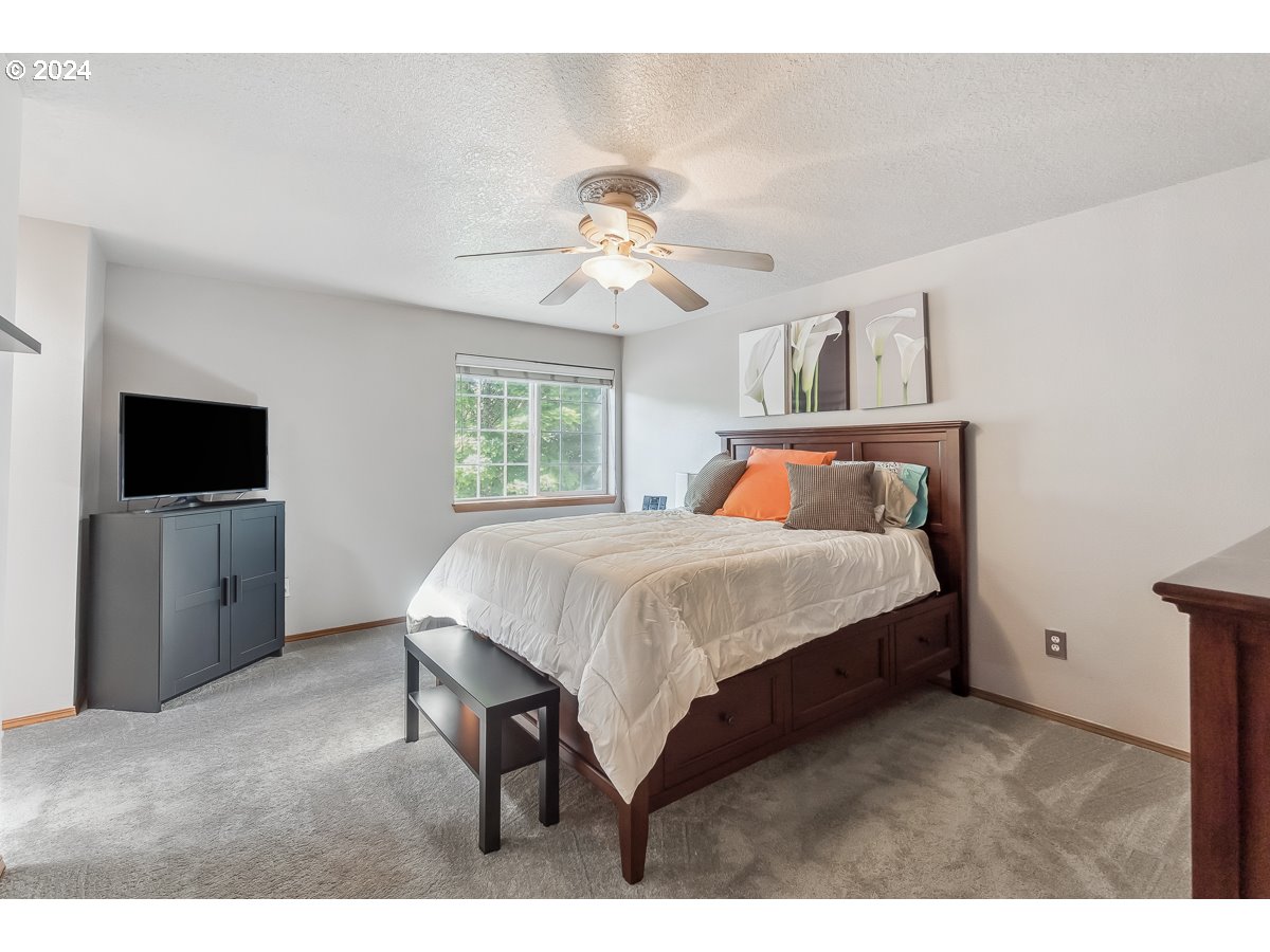 16019 SW DEWBERRY LN