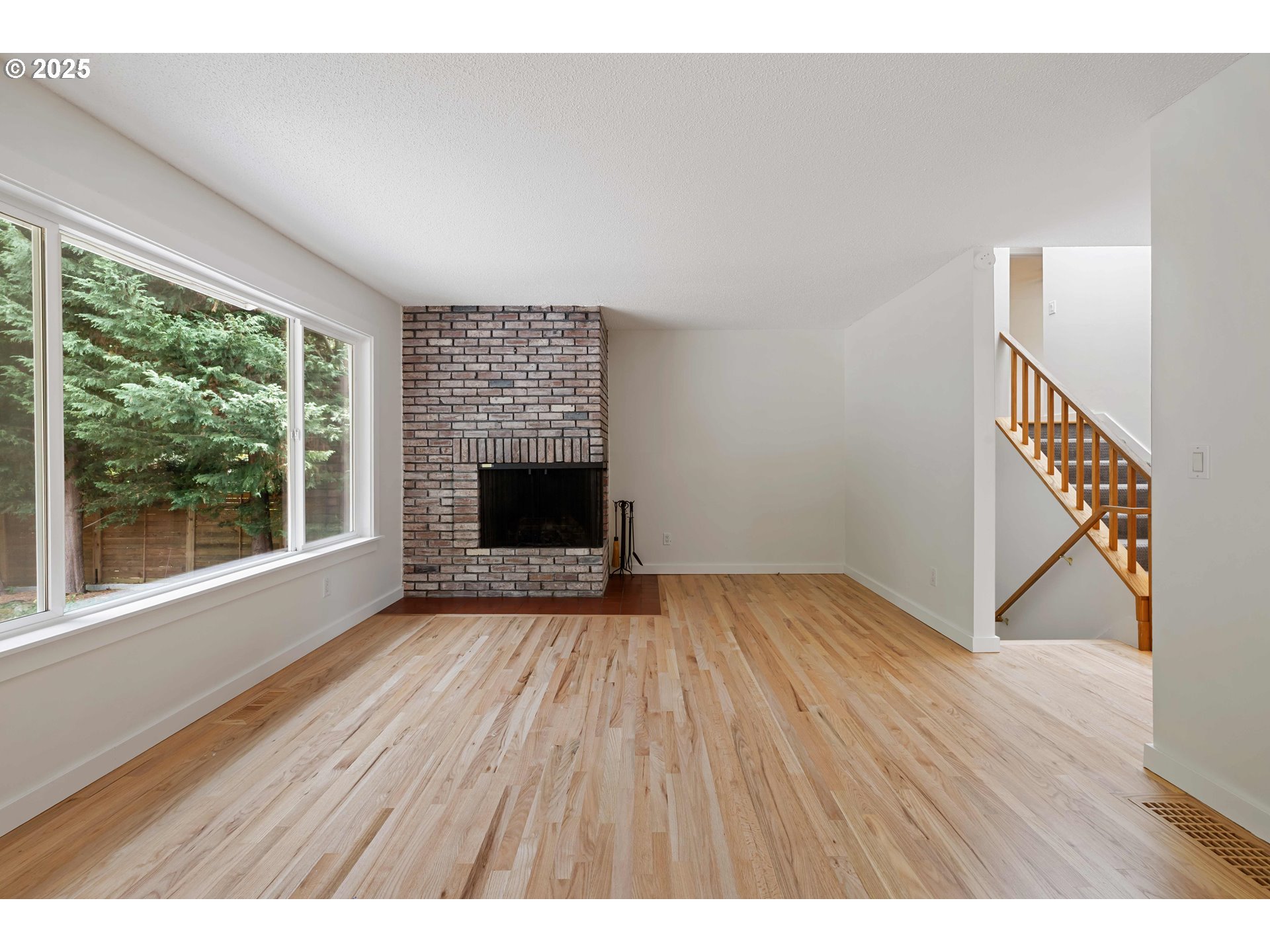 414 SW FRENWOOD WAY