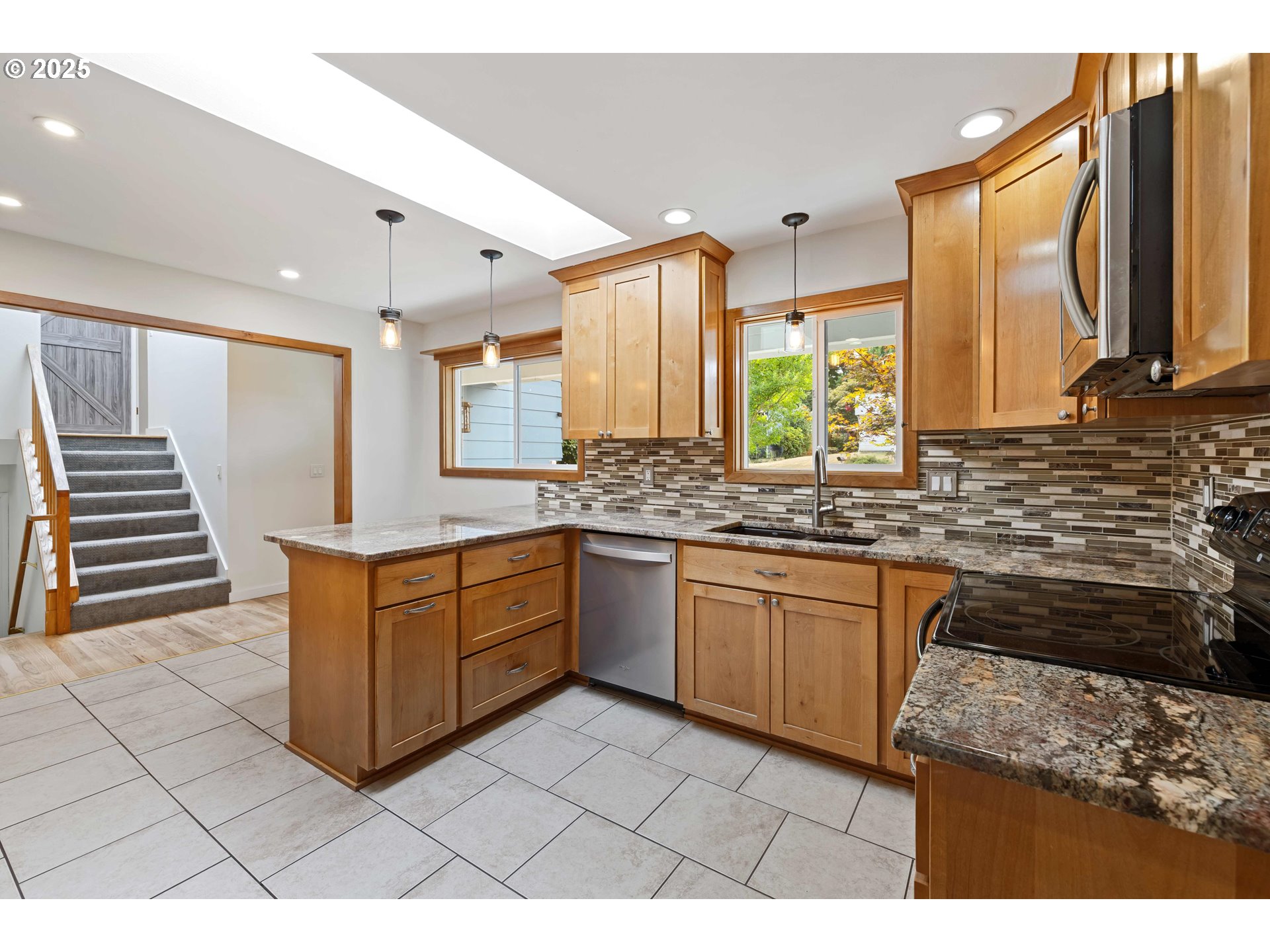 414 SW FRENWOOD WAY
