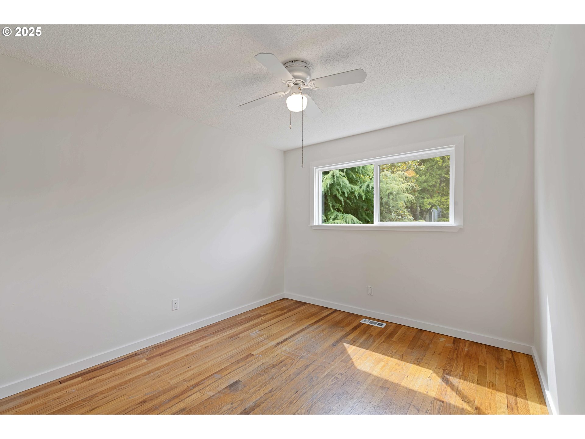 414 SW FRENWOOD WAY