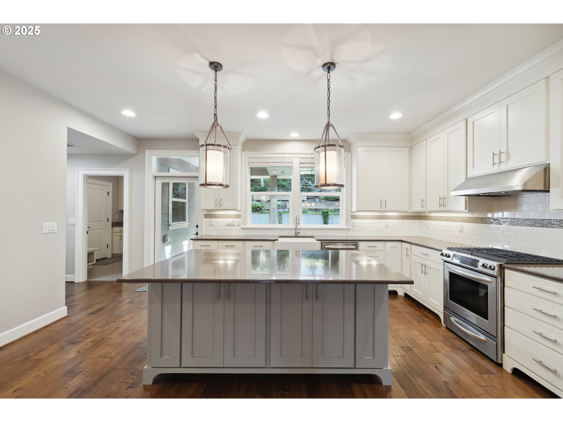 2760 SW SYLVANIA TER