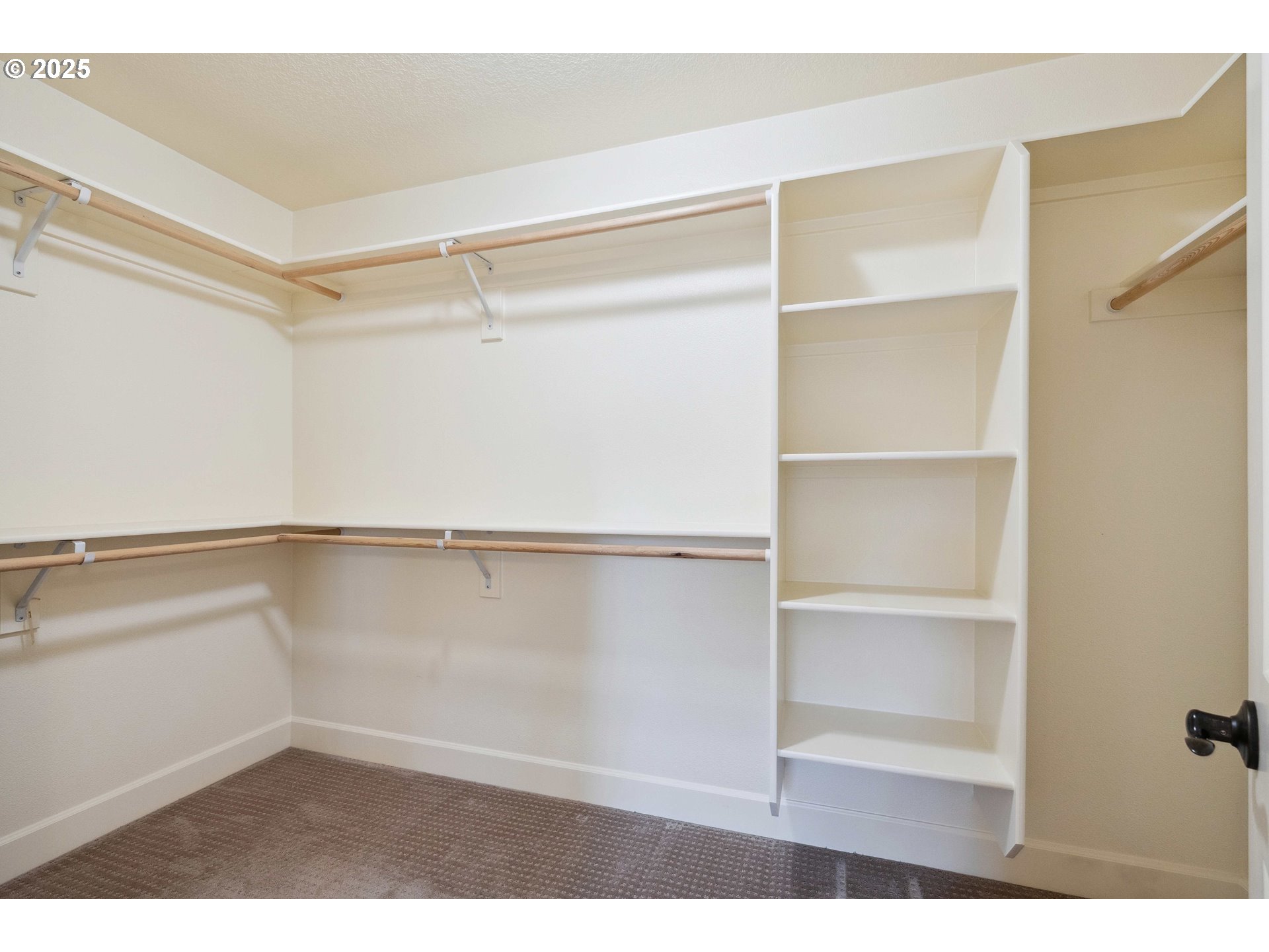 2760 SW SYLVANIA TER