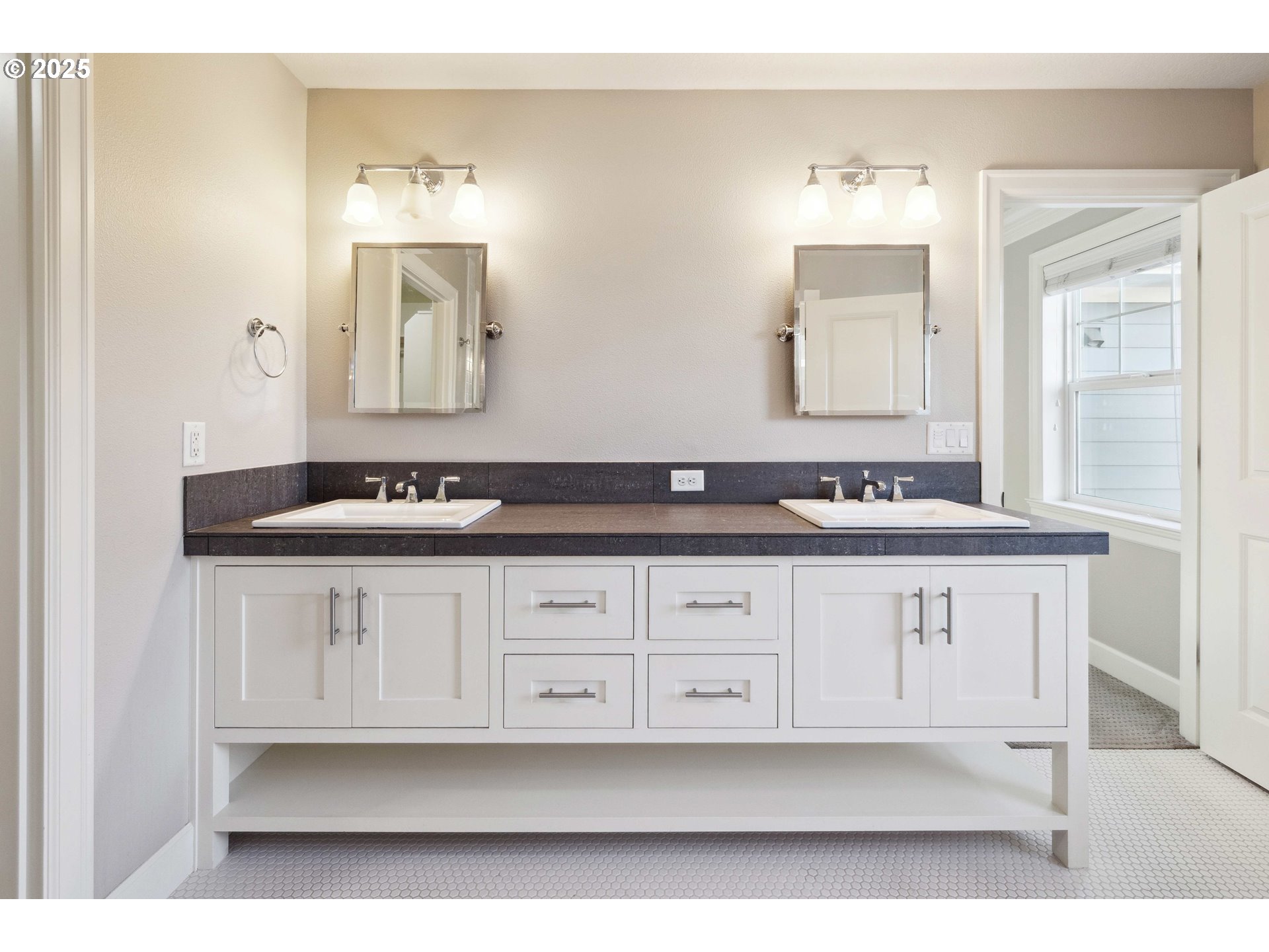 2760 SW SYLVANIA TER