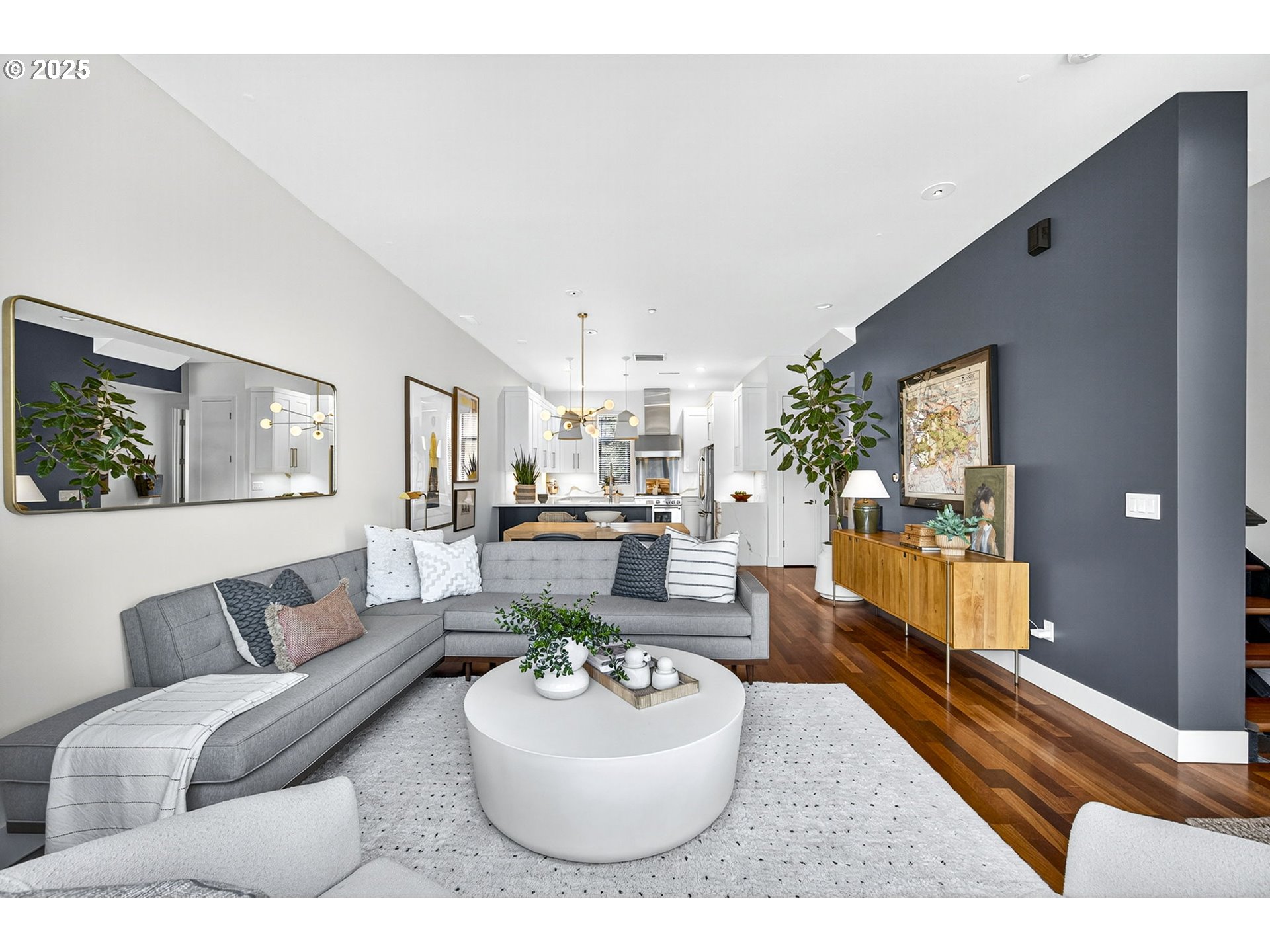 1682 NW RIVERSCAPE ST