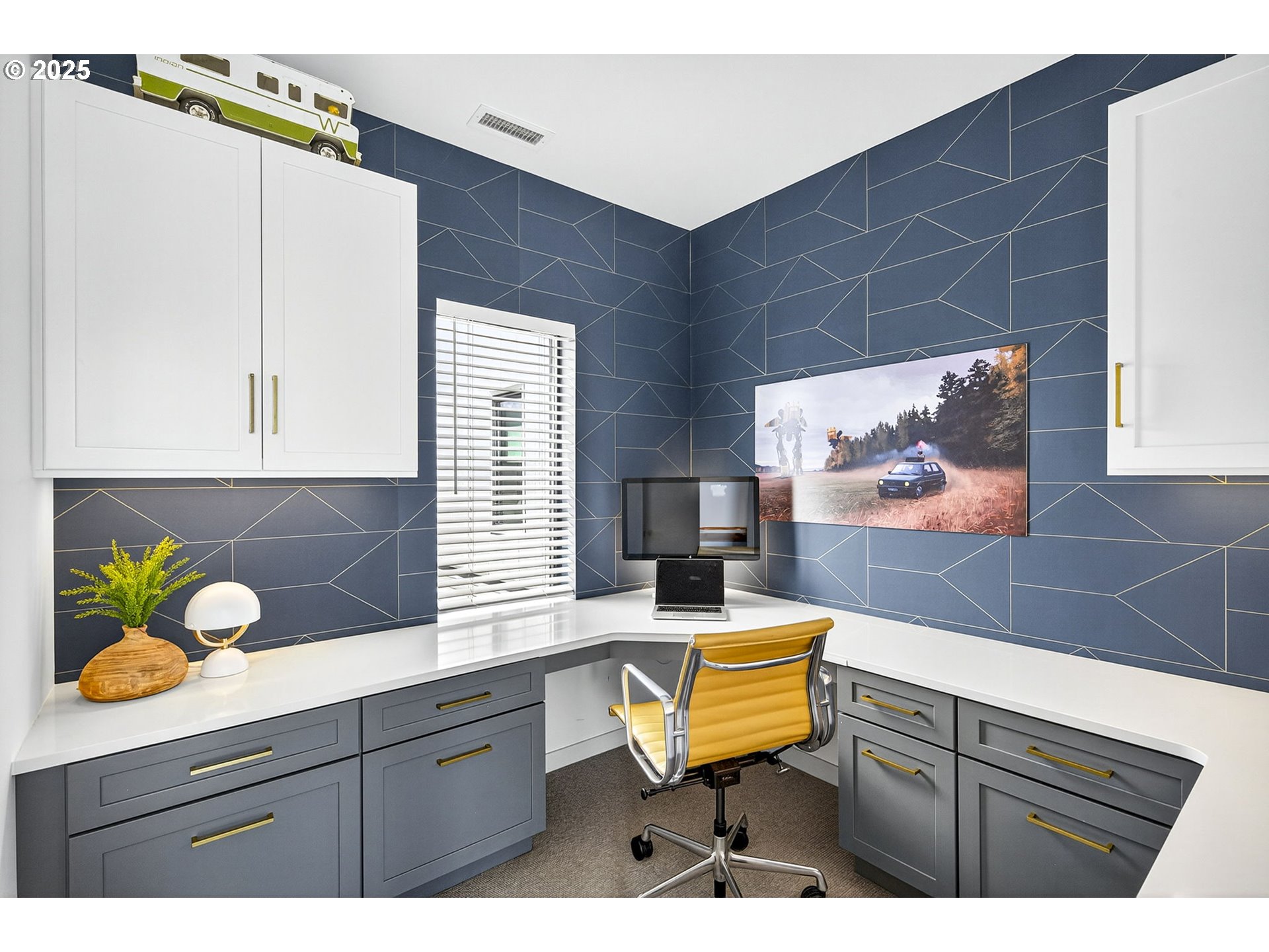 1682 NW RIVERSCAPE ST