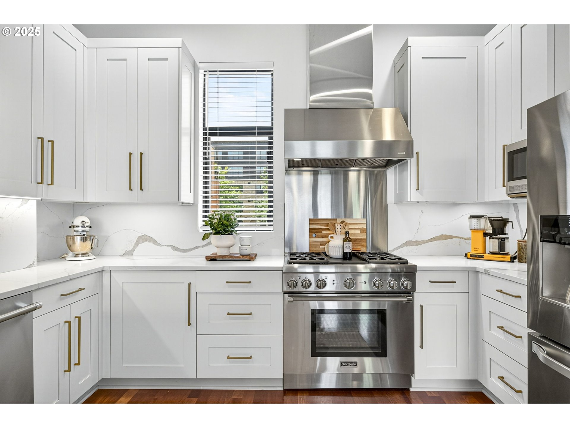 1682 NW RIVERSCAPE ST