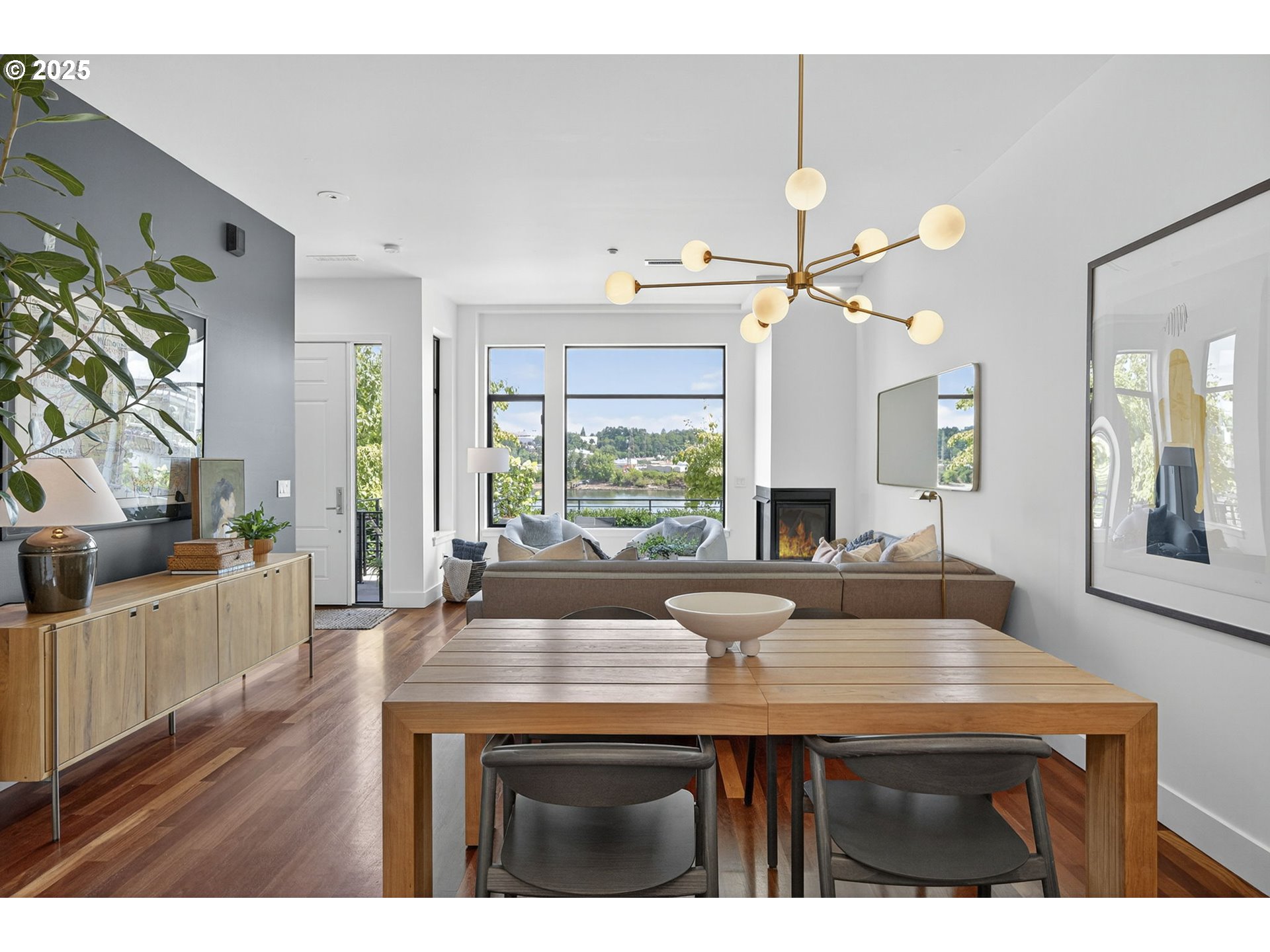 1682 NW RIVERSCAPE ST