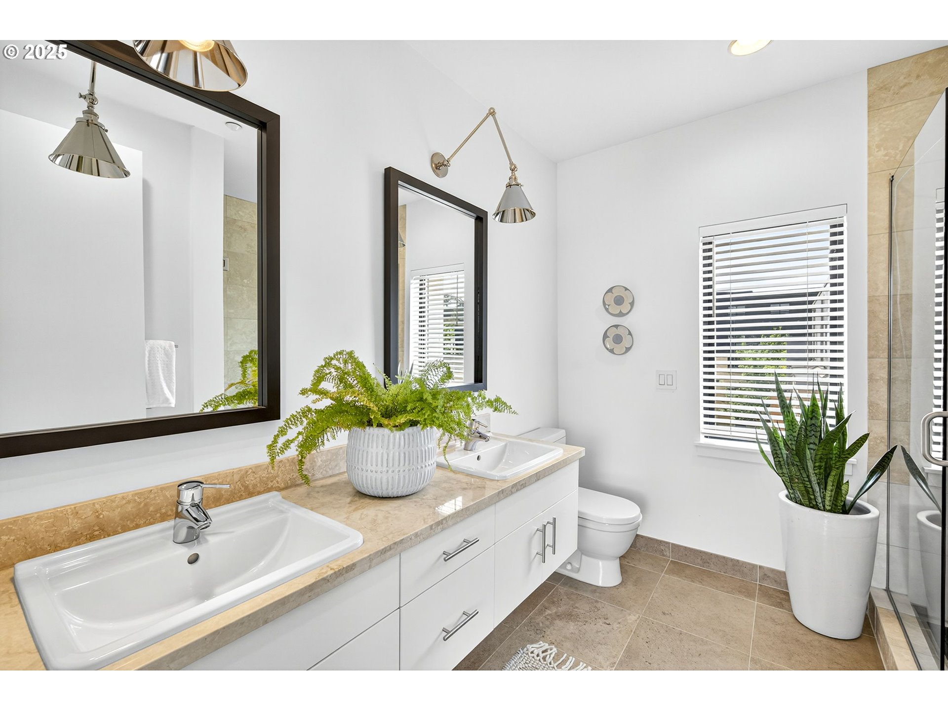 1682 NW RIVERSCAPE ST