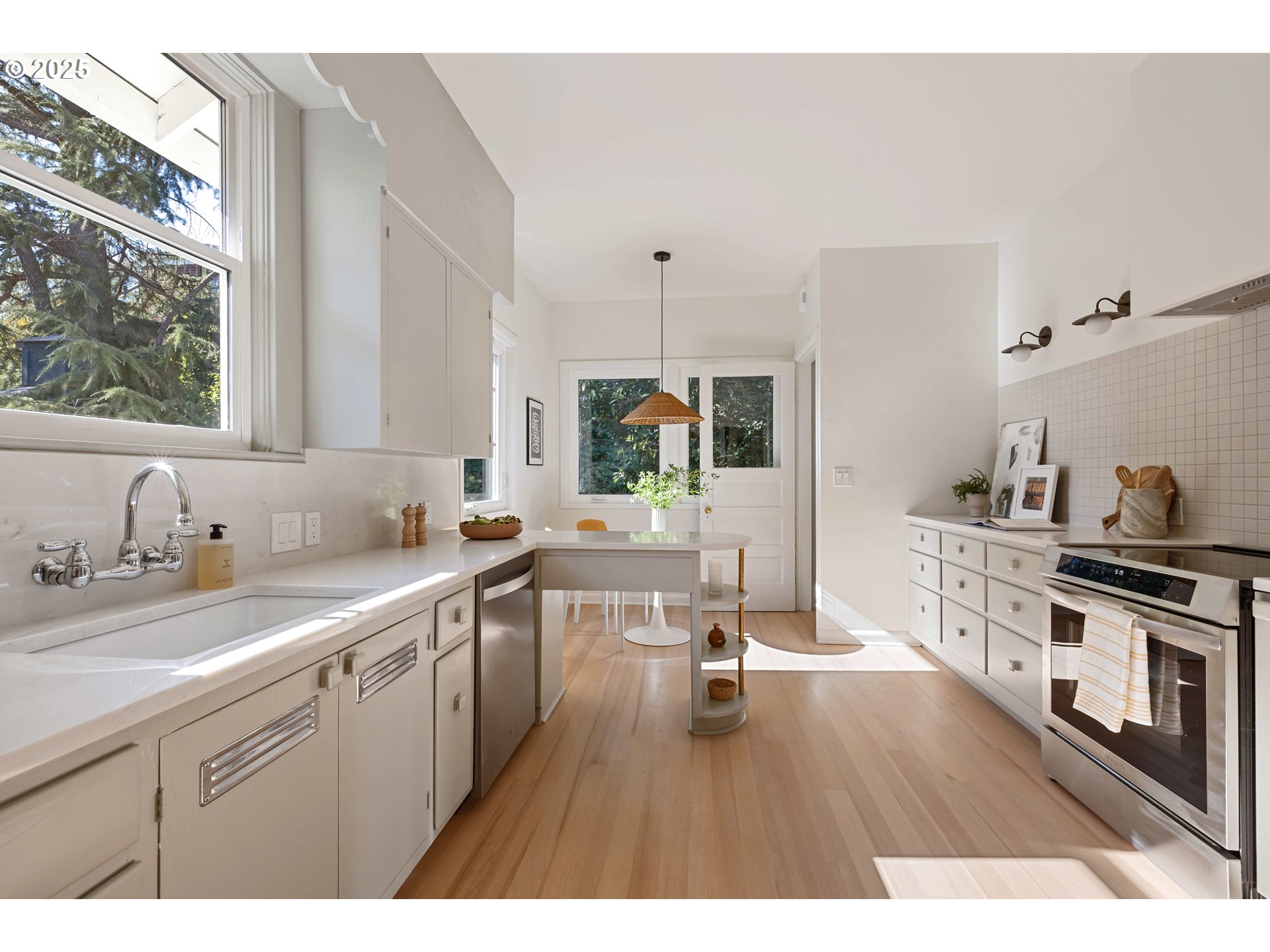 5415 NE SACRAMENTO ST