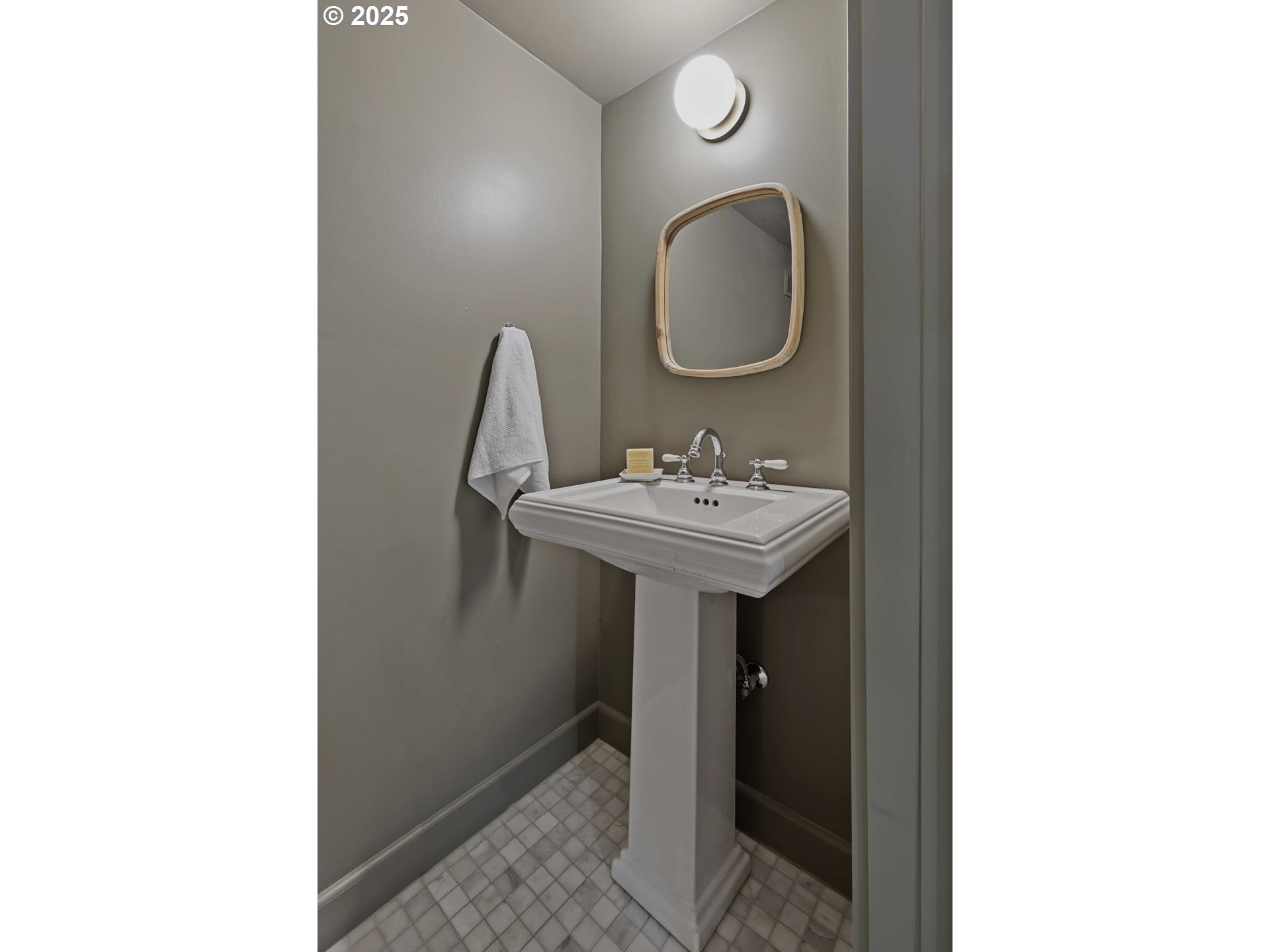 5415 NE SACRAMENTO ST