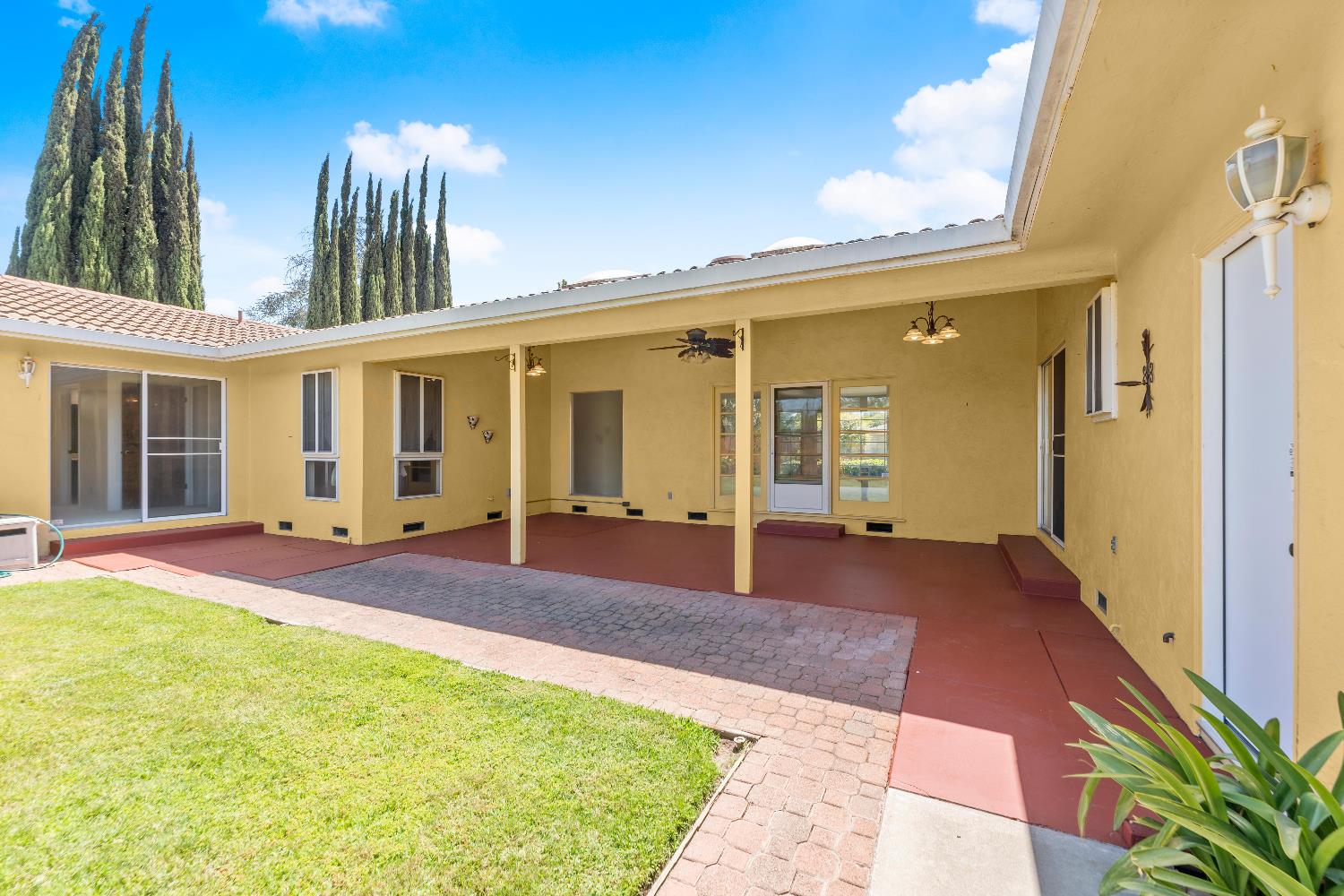 2021 Cabrillo Circle