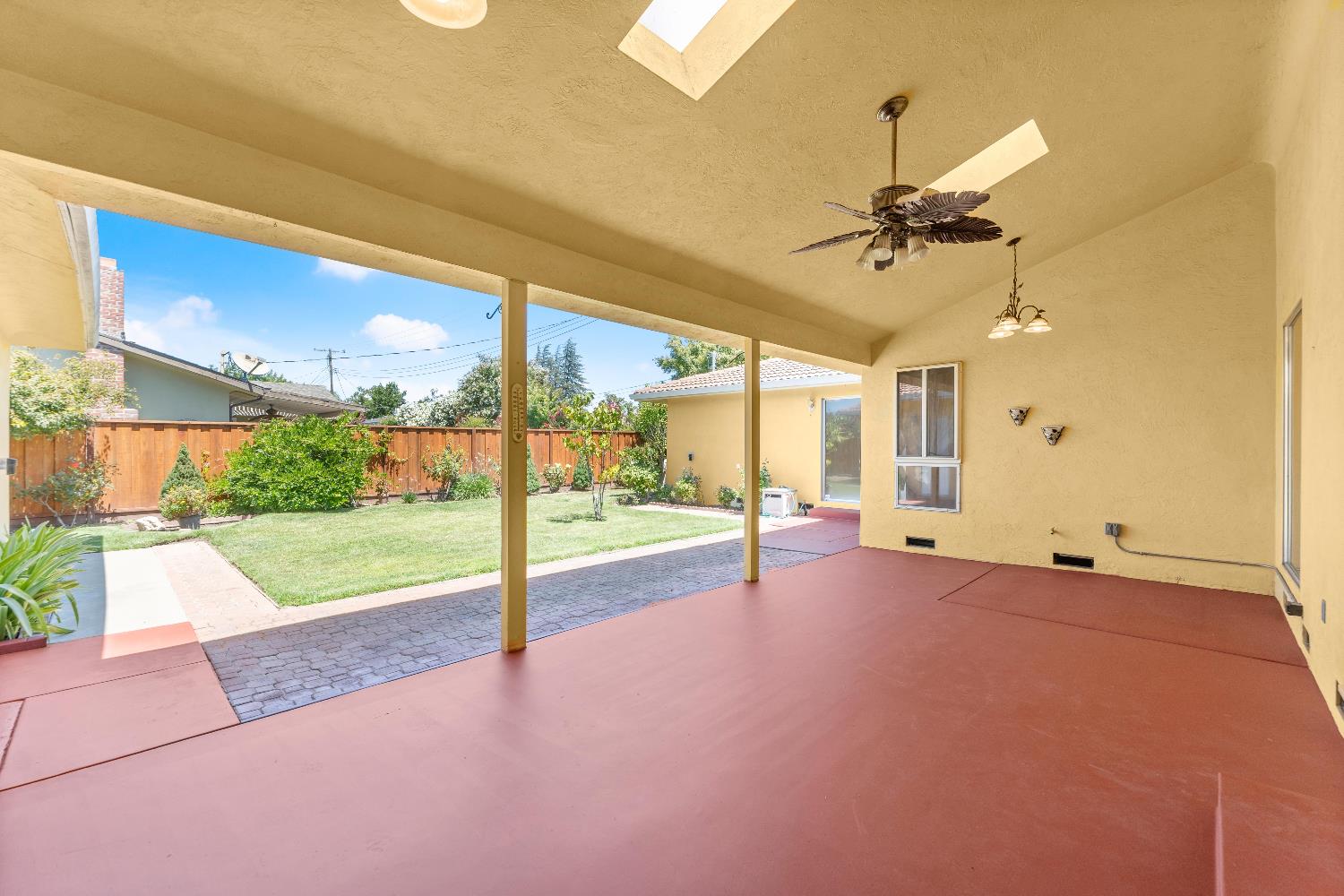 2021 Cabrillo Circle