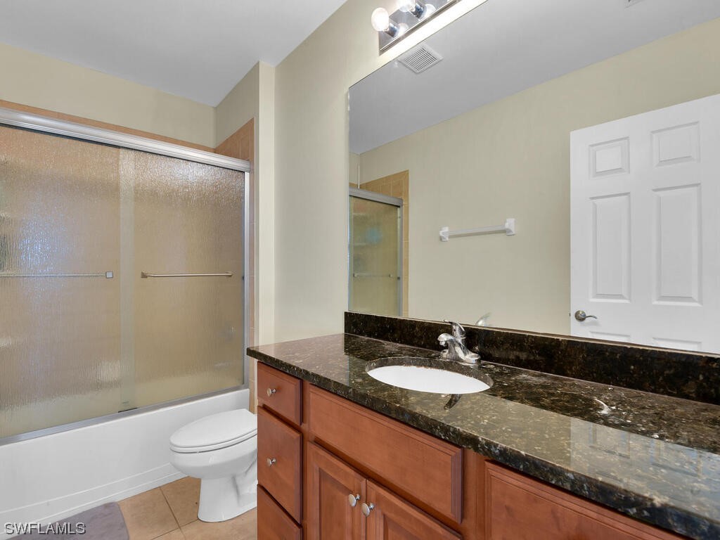 2419 Ashbury CIR