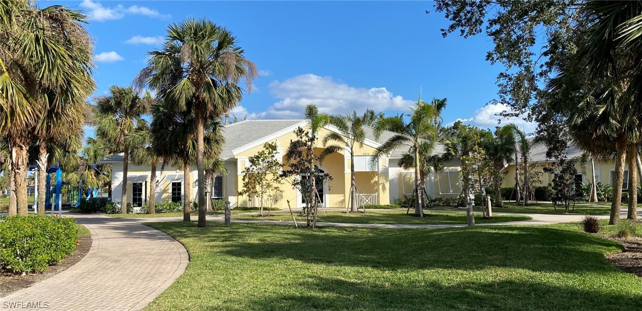 2419 Ashbury CIR
