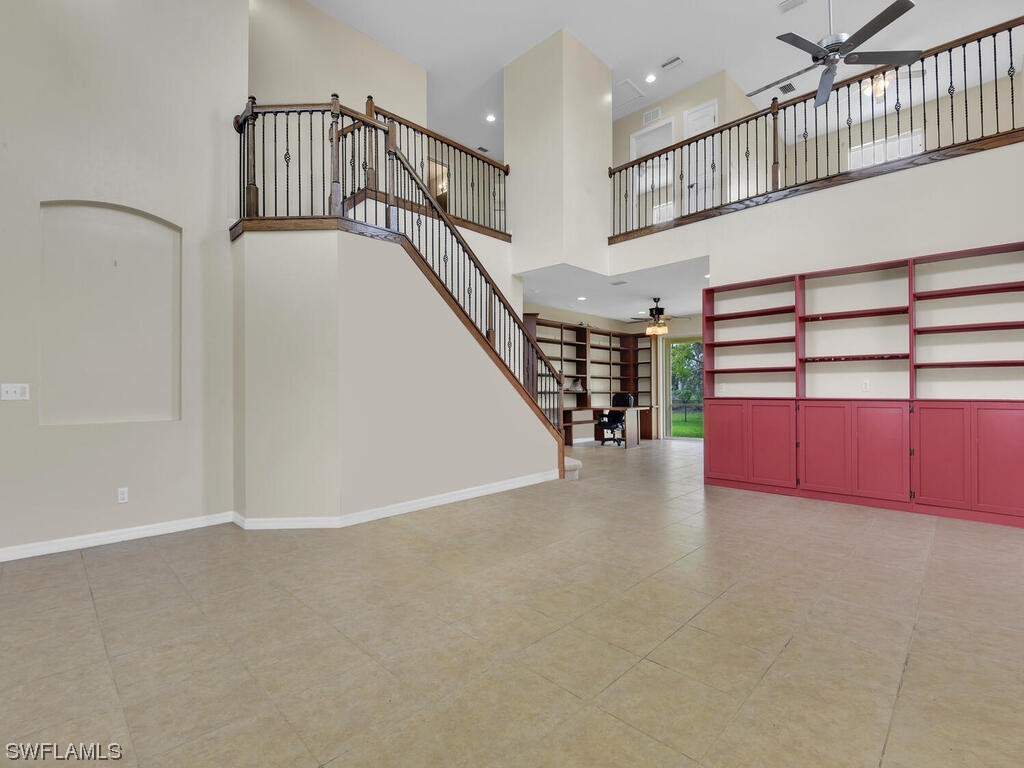 2419 Ashbury CIR