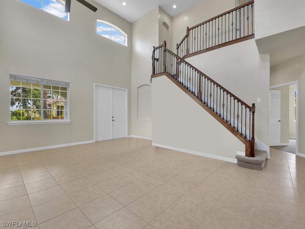 2419 Ashbury CIR