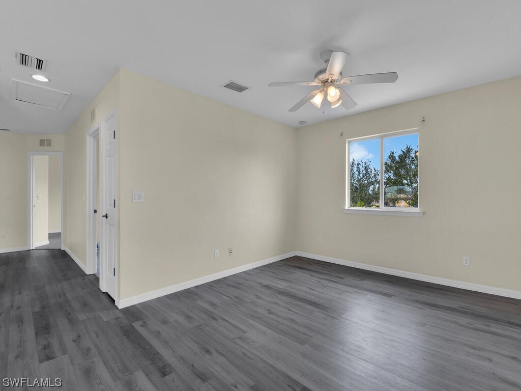 2419 Ashbury CIR