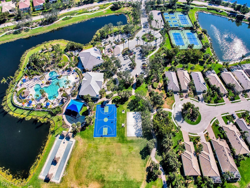 2419 Ashbury CIR