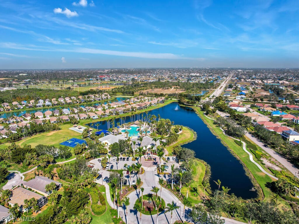 2419 Ashbury CIR