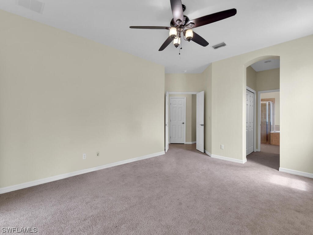 2419 Ashbury CIR
