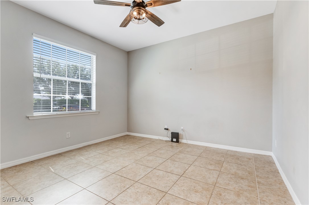 2538 Ashbury CIR