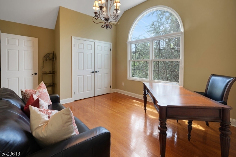 22 Mount Airy Rd