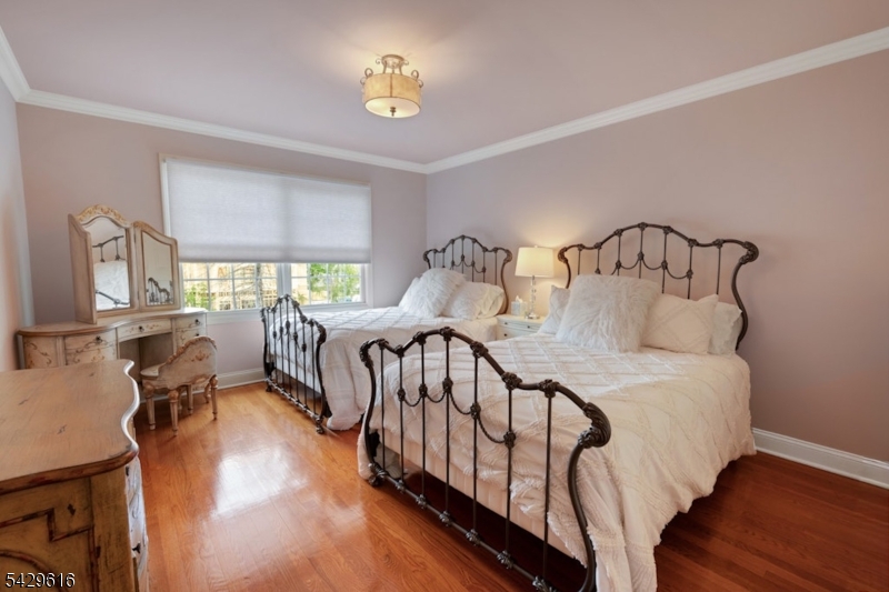 22 Mount Airy Rd