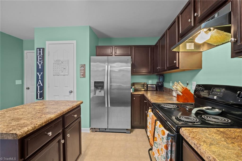 162 Mount Olivet Drive, Winston-Salem