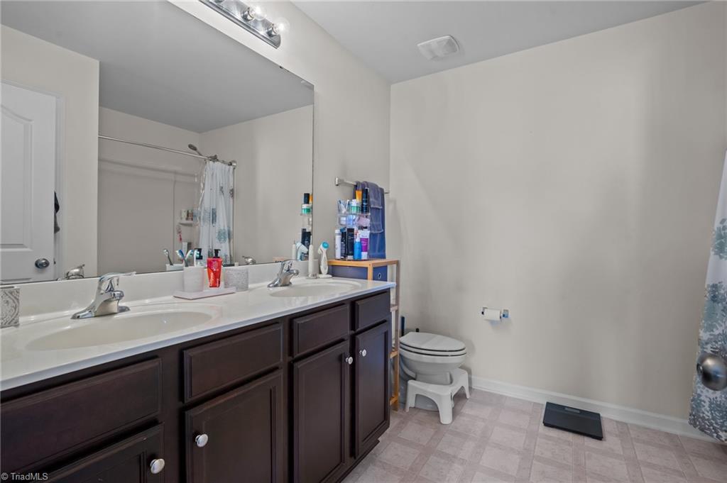 162 Mount Olivet Drive, Winston-Salem