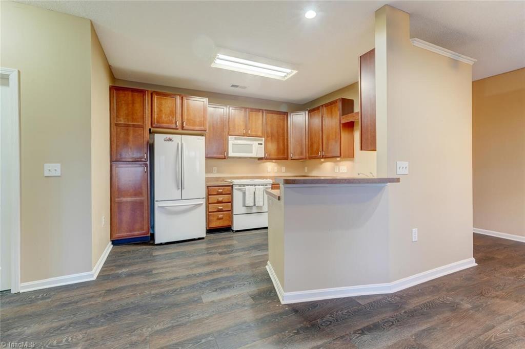 3004 Greystone Point # D