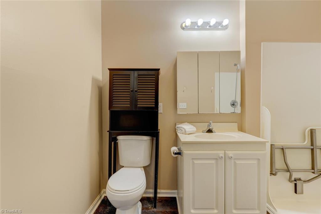 3004 Greystone Point # D