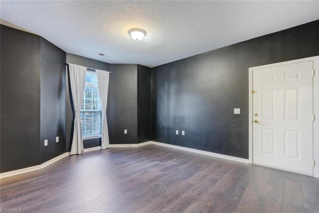 3004 Greystone Point # D