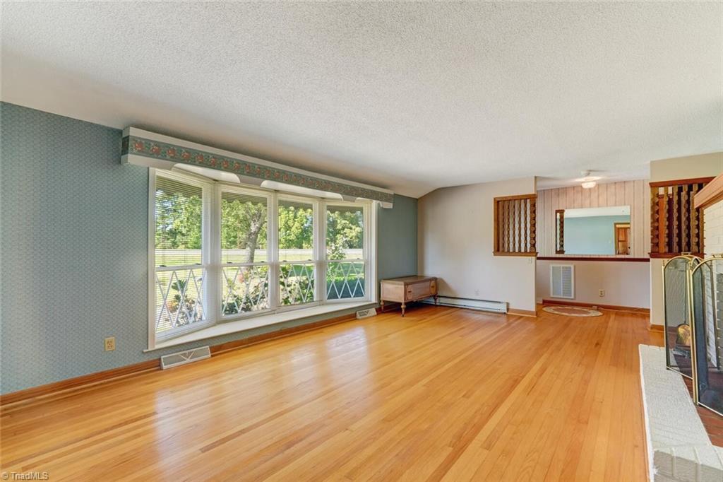 4009 Groometown Road