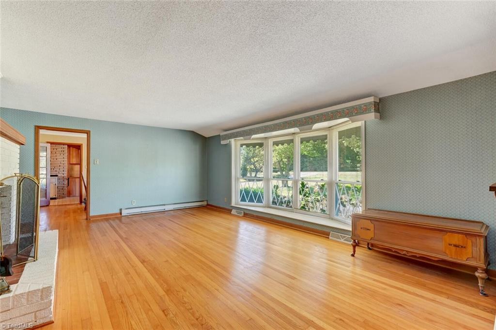 4009 Groometown Road