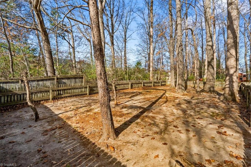1516 Covered Wagon Road, McLeansville