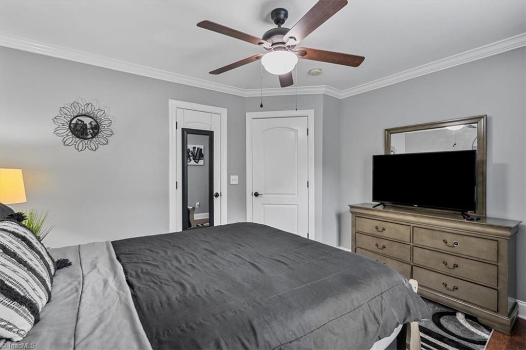 2208 Matthew Oaks Court