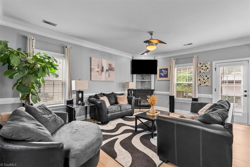2208 Matthew Oaks Court