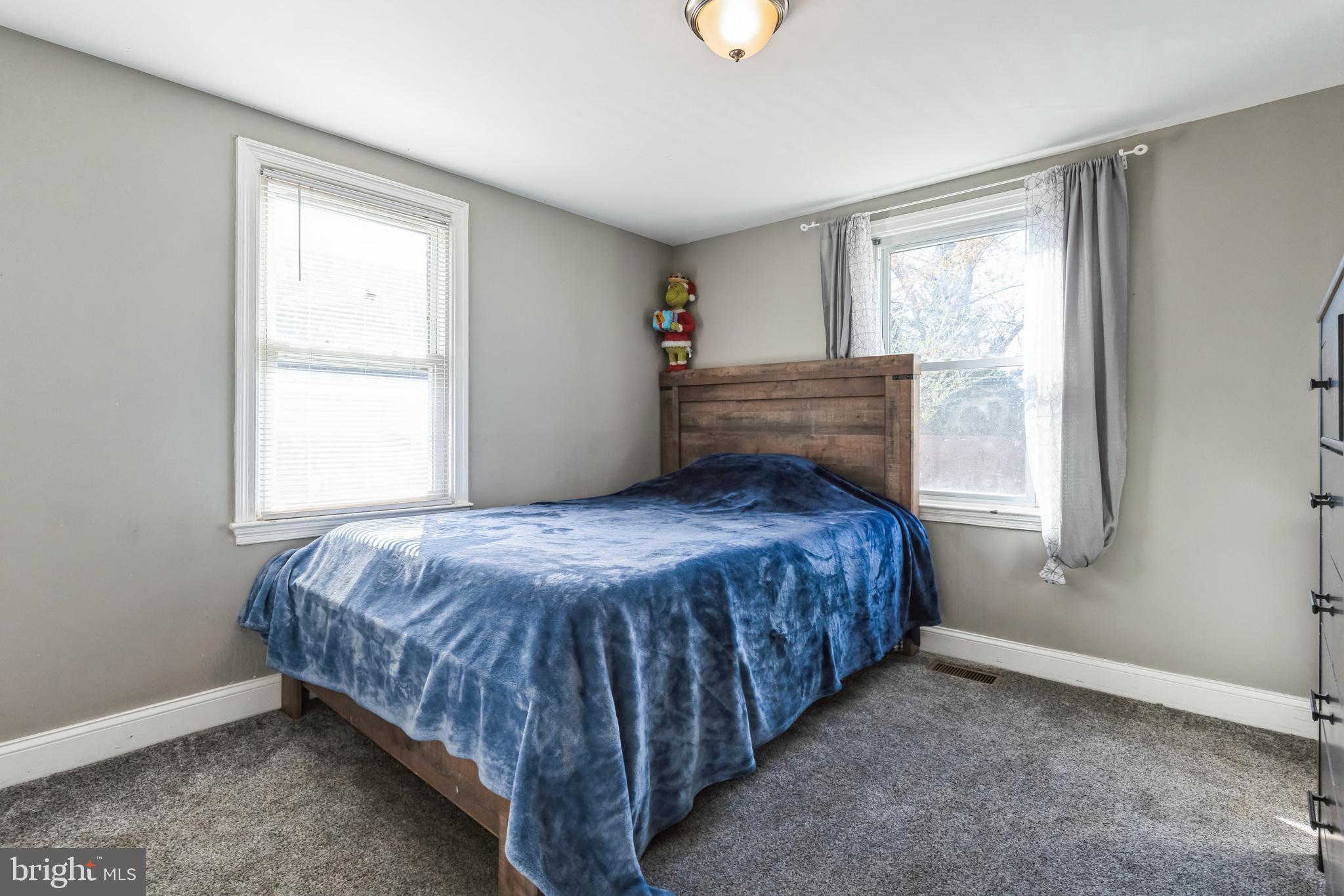 5524 Patrick Henry Dr