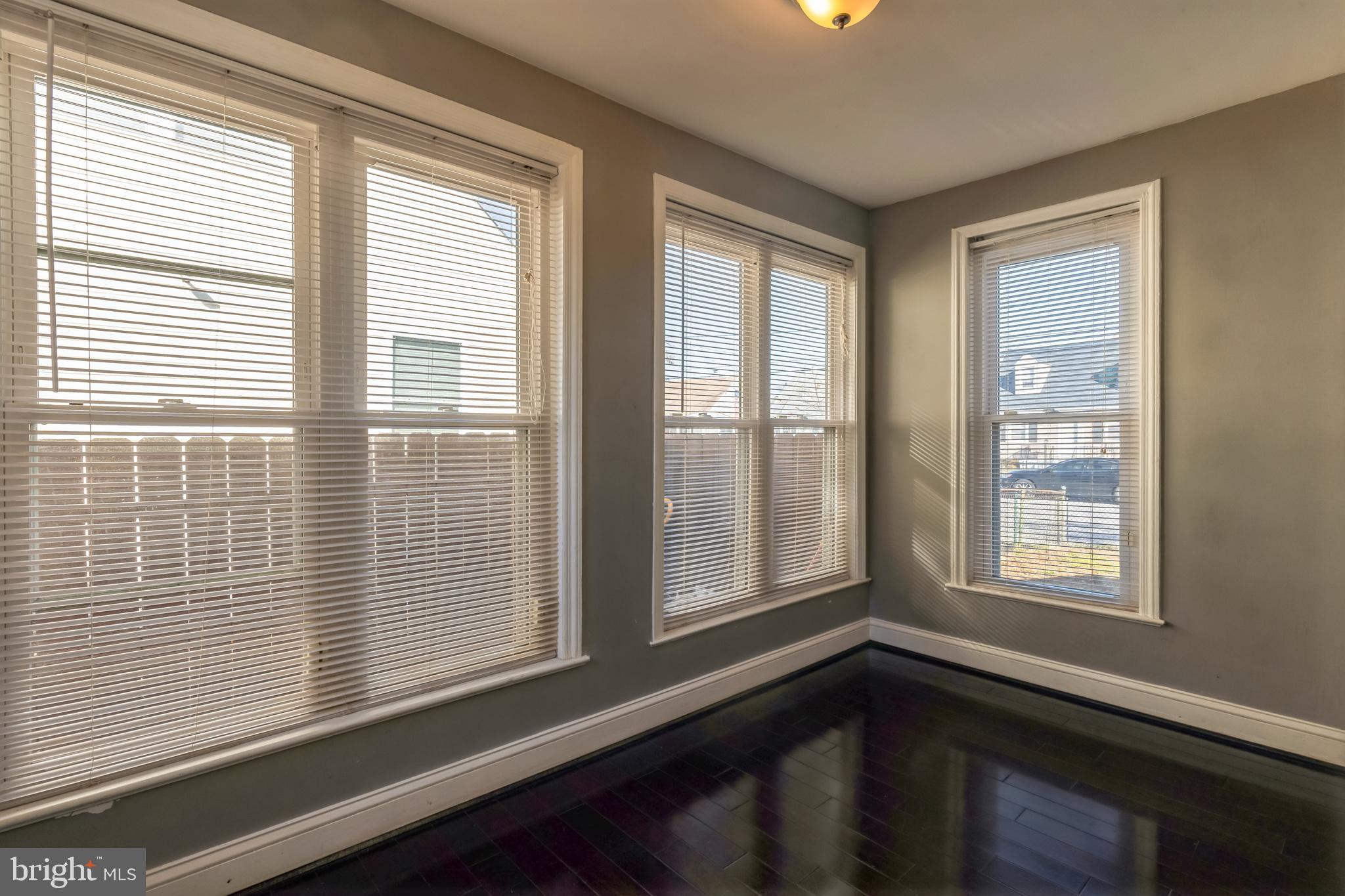5524 Patrick Henry Dr