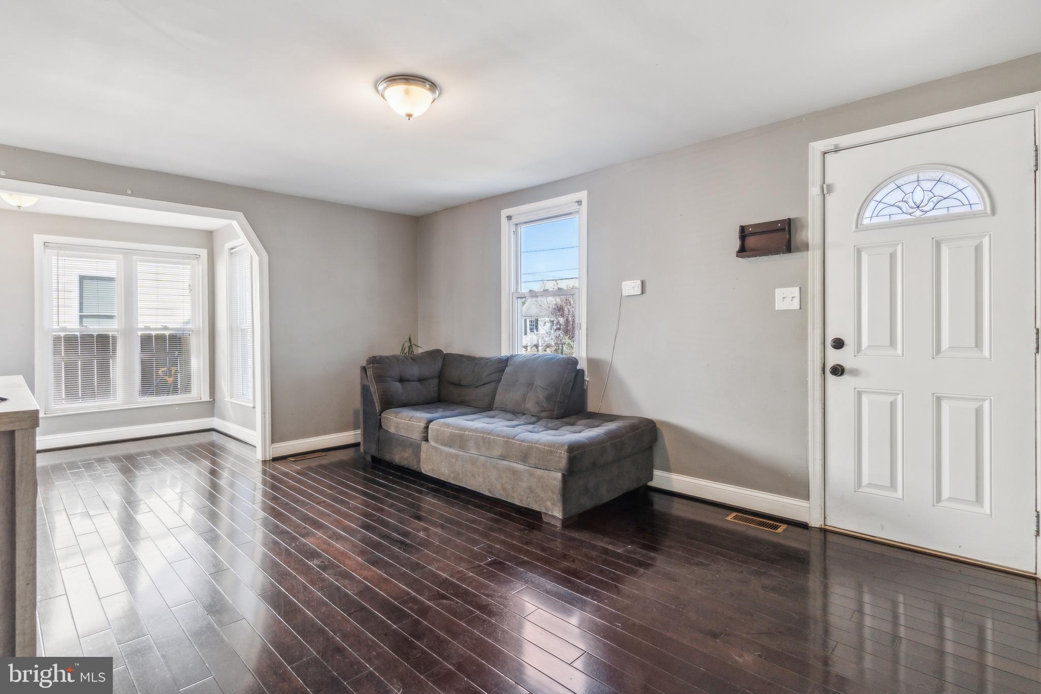 5524 Patrick Henry Dr
