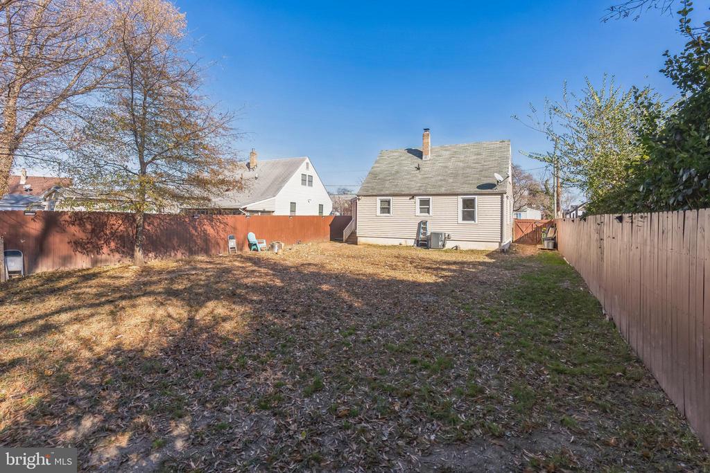 5524 Patrick Henry Dr