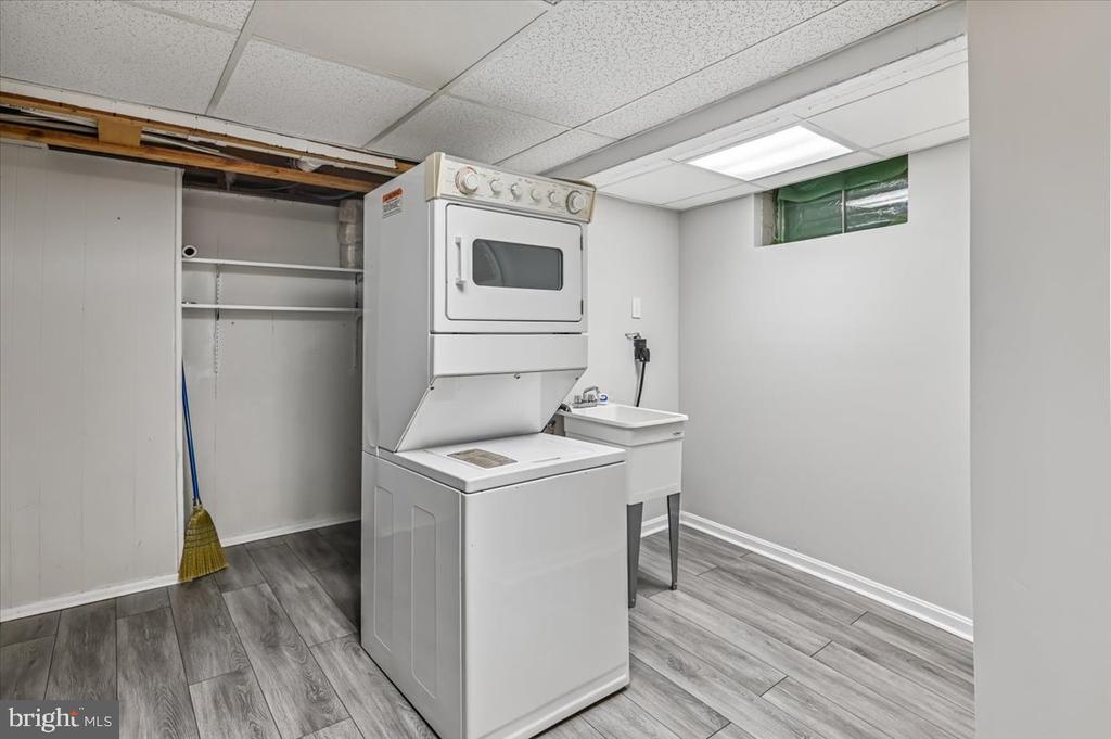 582 NOLVIEW COURT
