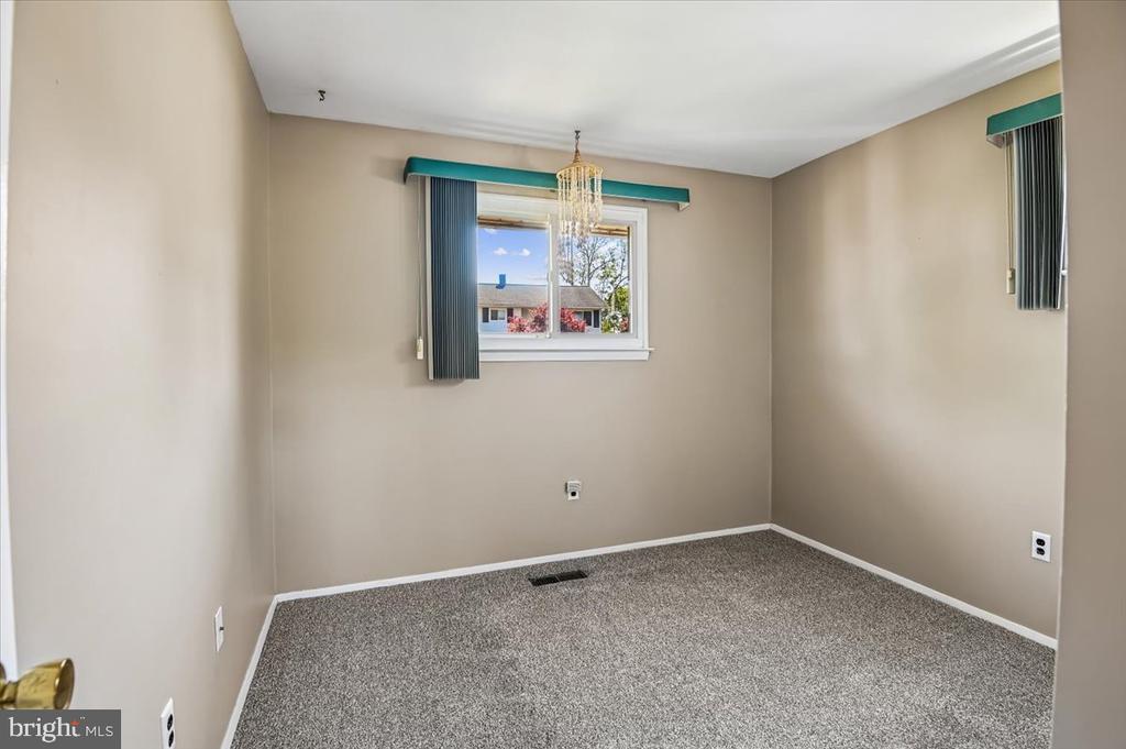 582 NOLVIEW COURT