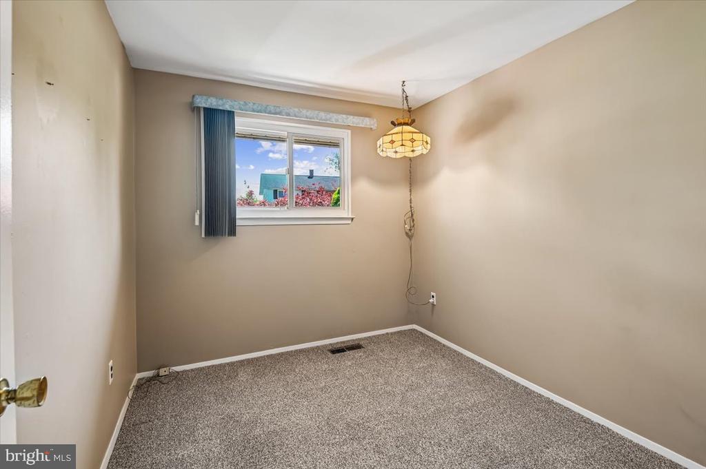 582 NOLVIEW COURT
