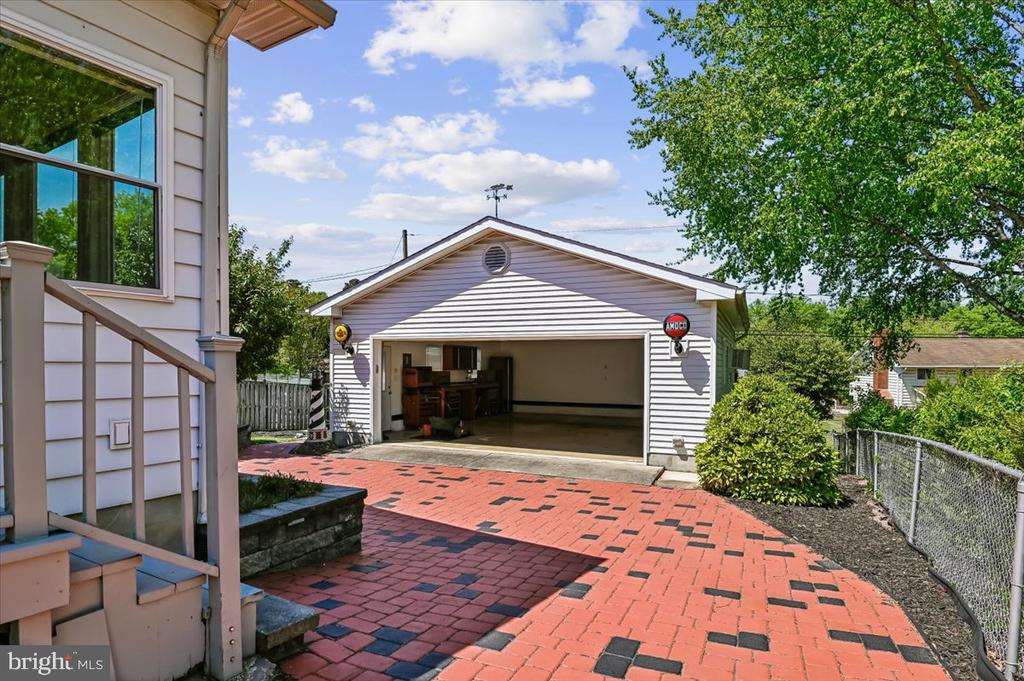 582 NOLVIEW COURT